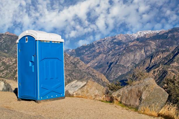 Types of Portable Toilets We Offer in Grandview Plaza, KS
